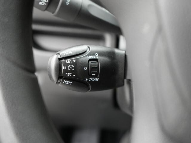 Peugeot EXPERT 1.5 BlueHDI 120 S&S L2 kort | Bluetooth | Airco | Achteruitrijcamera | Cruise Control | Schuifdeur Rechts |