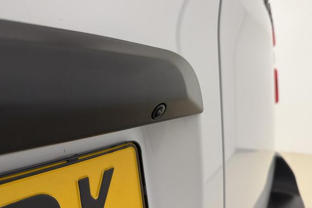 Peugeot EXPERT 1.5 BlueHDi 120pk S&S L2 | 3-zits | Navigatie | Camera | Parkeersensoren achter | Apple Carplay/Android Auto | Cruise Control | 1e eigenaar