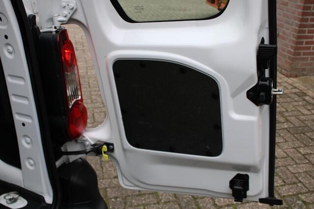 Peugeot PARTNER 120 1.6 HDi 75 L1 XR Airco, Cruise control, Bluetooth, Zijschuifdeur rechts, Elektrische ramen, Armsteun