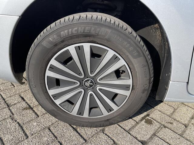 Peugeot PARTNER 120 1.6 BlueHDi 100 L1 Premium Pack S&S / vaste prijs rijklaar ¤ 9950 ex btw / lease vanaf ¤ 183 / airco / cruise / navi / achteruit rijcamera / 3 zits / zilver metallic !