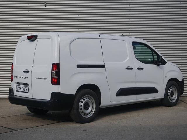 Peugeot PARTNER e-Partner L2 50 kWh | 2,9% rente | navi incl. Apple Carplay | 2x camera | 3-zitter | betimmering | parkeersensoren voor/achter | rijklaarprijs