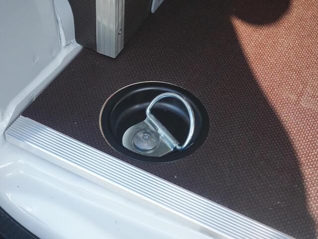 Peugeot PARTNER e-Partner L2 50 kWh | 2,9% rente | navi incl. Apple Carplay | 2x camera | 3-zitter | betimmering | parkeersensoren voor/achter | rijklaarprijs