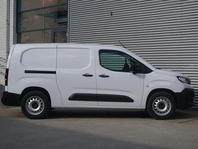 Peugeot PARTNER e-Partner L2 50 kWh | navi incl. Apple Carplay | 2x camera | 3-zitter | betimmering | parkeersensoren voor/achter | rijklaarprijs