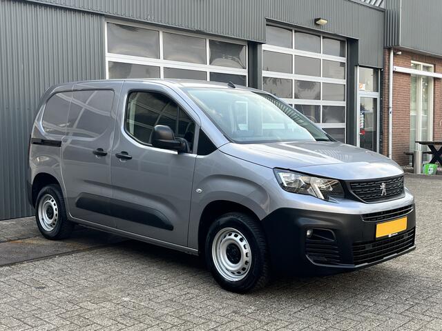 Peugeot PARTNER 1.5 HDI BTW VRIJ Airco Schuifdeur Cruise controle Parkeerhulp achter Navigatiesysteem Dealer onderhouden Euro 6 Ex overheid Btw en Bpm vrij voor particulier gebruik