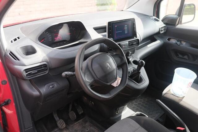 Peugeot PARTNER 1.5 BlueHDi 75pk Pro | Navi | App Connect | Airco | Trekhaak