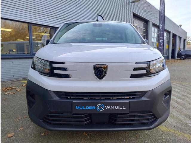 Peugeot PARTNER L1 1.5 BlueHDi 100pk | Achterdeuren met ramen | Raam in tussenwand | Houten vloer laadruimte | Multimedia | Apple Carplay | Android Auto | Achteruitrijcamera | Parkeersensoren achter | Digital cockpit | Stuurwielbediening