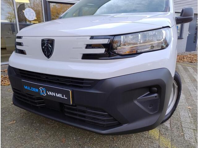 Peugeot PARTNER L1 1.5 BlueHDi 100pk | Achterdeuren met ramen | Raam in tussenwand | Houten vloer laadruimte | Multimedia | Apple Carplay | Android Auto | Achteruitrijcamera | Parkeersensoren achter | Digital cockpit | Stuurwielbediening