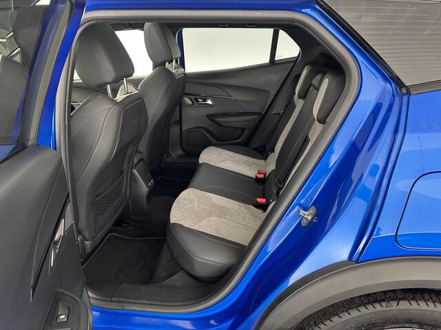 Peugeot e-2008 EV GT 50 kWh (INCL.BTW) Aut. *PANO | ADAPTIVE-CRUISE | DIGI-COCKPIT | FULL-LED | BLIS | KEYLESS | MICROFIBRE-LEATHER | CAMERA | APP.CONNECT | CCS-FASTLOADER | DAB+ | NAVI-FULLMAP | ECC | PDC | SPORT-SEATS