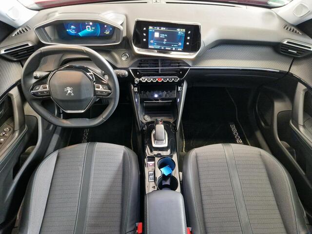 Peugeot e-2008 EV Allure Pack 50 kWh 11kW 3-Fase | Achteruitrijcamera | Climate Control | Parkeersensoren achter