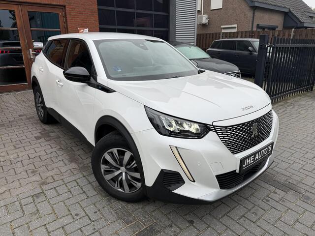 Peugeot e-2008 EV Active Pack 50 kWh | Camera | Carplay |