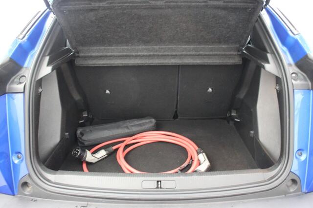 Peugeot e-2008 Active 50 kWh - Carplay, Navi, Cruise