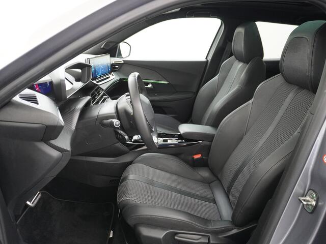 Peugeot e-2008 EV GT Line 50kWh Pano-dak SOH 95% Apple Carplay Android PDC-a+v 360°Camera Navi Ecc Cruise Control Pdc Lmv DAB Privacy Glas Keyless Led Bluetooth ¤ 45.000 nieuw!