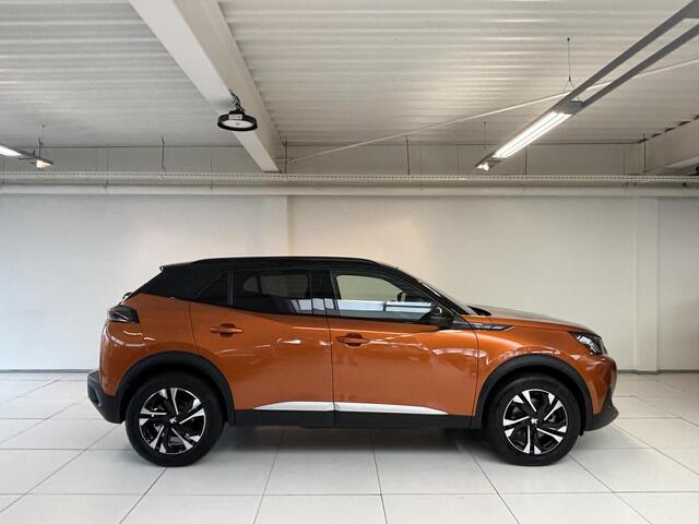 Peugeot e-2008 EV GT 50 kWh Panoramadak | Stoelverwarming | Navigatie | Android auto / Apple carplay