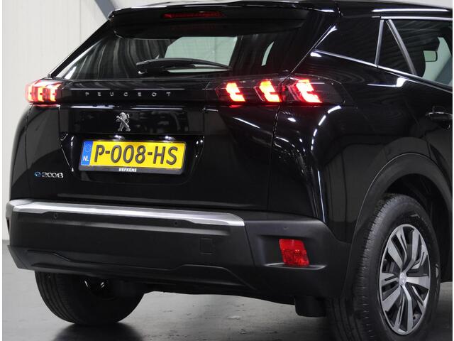 Peugeot e-2008 Active 50kWh 136PK | 1ste eigenaar | 3 FASE | AppleCarPlay/AndroidAuto | Armsteun | Climate Control | Cruise Control | FULL LED | Navigatie | Parkeersensoren | Isofix |