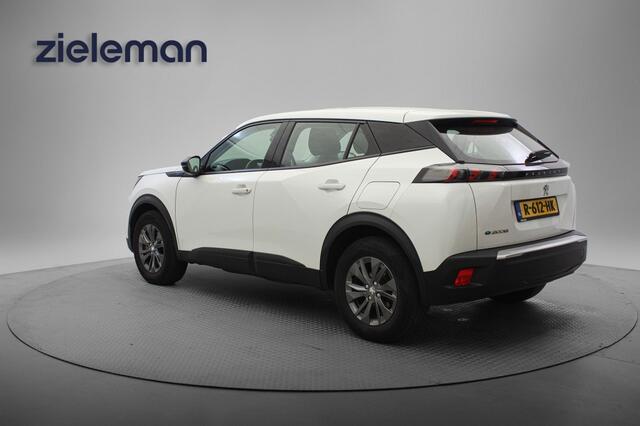 Peugeot e-2008 Active Pack 50 kWh - Carplay, Stoelverwarming, SOH 92%