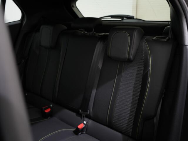 Peugeot e-2008 EV 136PK GT 50 KWH 3-FASE FACELIFT | Navi | Camera |
