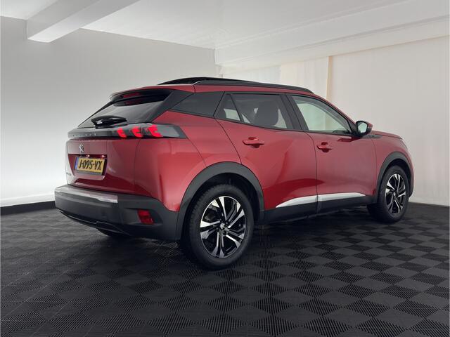 Peugeot e-2008 EV Allure 50 kWh [ 3-Fase ] {SOH-84%} (INCL.BTW) *PANO | LEATHER-FABRIC | FULL-LED | SPORT-SEATS | DIGI-COCKPIT | CAMERA | KEYLESS | PRIVACY-GLASS | NAVI-FULLMAP | ECC | PDC | CRUISE | 17''ALU*