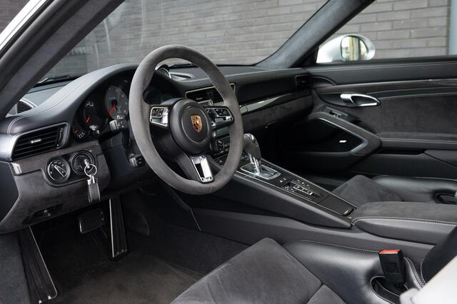 Porsche 911 3.0 Carrera GTS | Lightweight