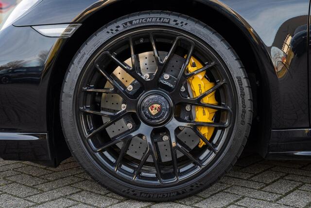 Porsche 911 3.8 Turbo S / PANODAK / ACC / LIFT