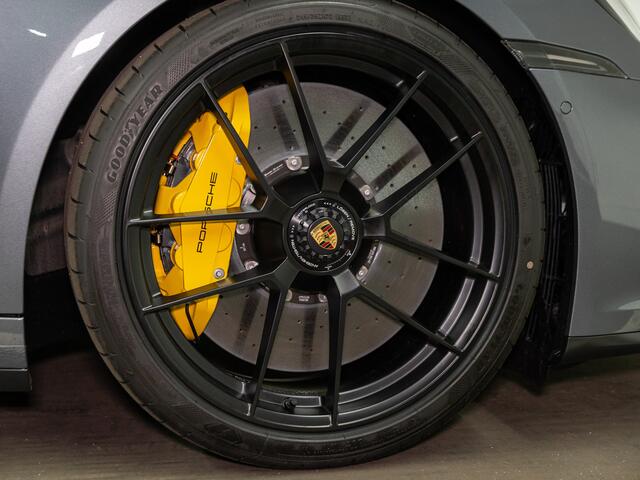 Porsche 911 Carrera GTS Cabriolet