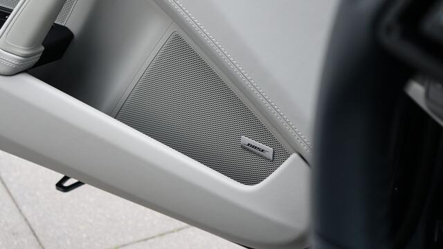 Porsche 911 992.2 3.0 Carrera Facelift | Stoelventilatie | BOSE Sound | Schuifdak | HD-Matrix | Sportuitlaat | 18-Voudig