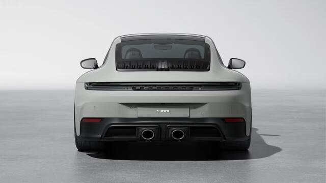 Porsche 911 Carrera 4 GTS