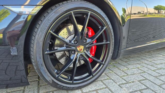 Porsche 911 991.2 Carrera S Leder Sport chrono PDC Navi Cruise pano