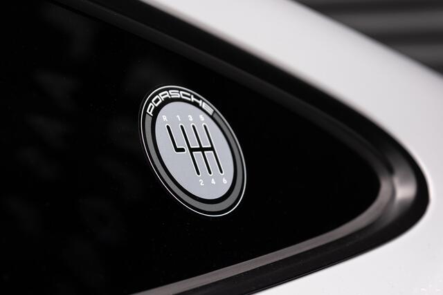 Porsche 911 3.0 Carrera T / Handgeschakeld / Sportuitlaat / Bose Audio / Schuif/kantel dak