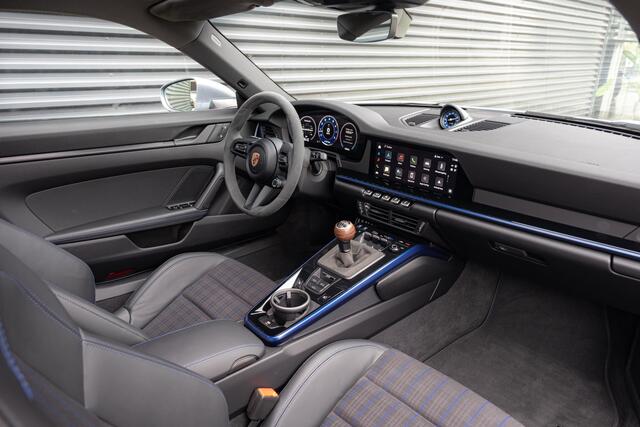 Porsche 911 3.0 Carrera T / Handgeschakeld / Sportuitlaat / Bose Audio / Schuif/kantel dak