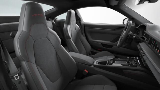 Porsche 911 Carrera 4 GTS