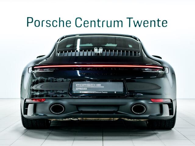 Porsche 911 Carrera 4 GTS