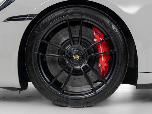 Porsche 911 Carrera GTS Cabriolet