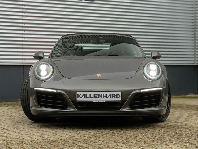 Porsche 911 Cabrio 3.0 Carrera 4S - 991.2 - Sport Chrono - 18-Voudig - Bose - Carbon Interieur