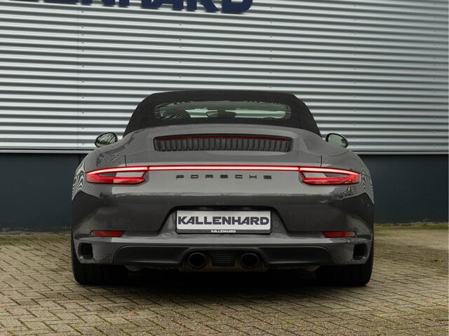 Porsche 911 Cabrio 3.0 Carrera 4S - 991.2 - Sport Chrono - 18-Voudig - Bose - Carbon Interieur