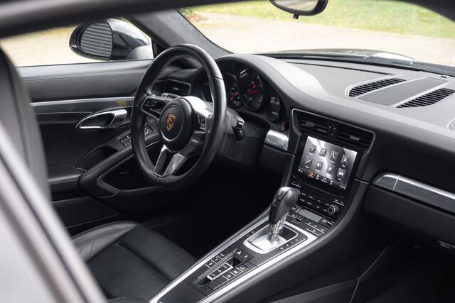 Porsche 911 3.0 Carrera / Sportuitlaat / Apple Carplay / Dealeronderhouden / Panorama dak /