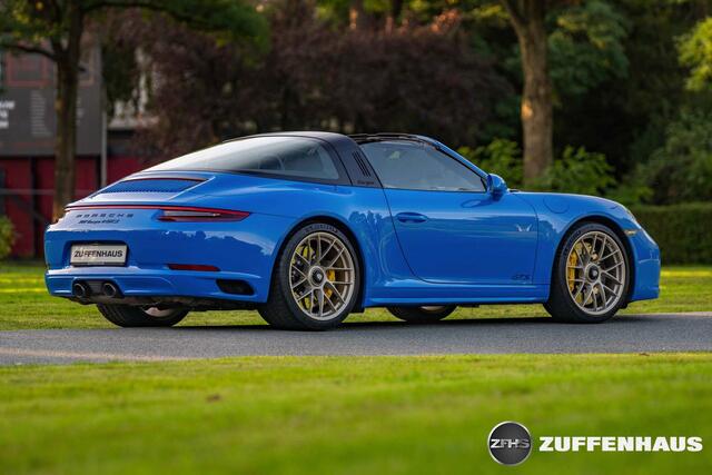 Porsche 911 3.0 Targa 4 GTS PTS PCCB Porsche Exclusive