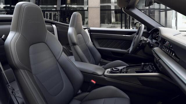 Porsche 911 Turbo S Cabriolet