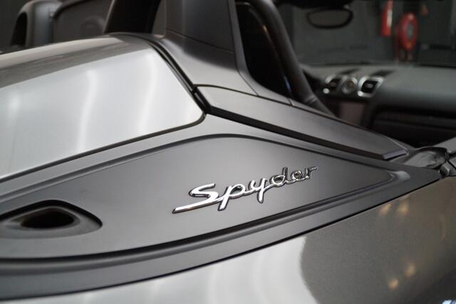 Porsche BOXSTER 981 Boxster Spyder â The Ultimate Driverâs Porsche (2016)