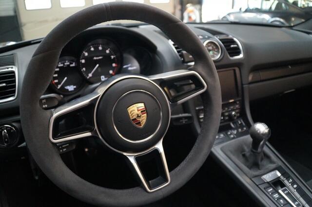 Porsche BOXSTER 981 Boxster Spyder â The Ultimate Driverâs Porsche (2016)