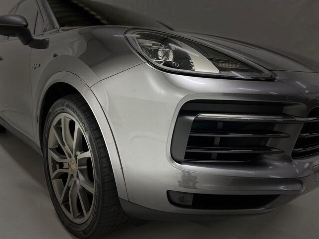 Porsche CAYENNE Coupé 3.0 E-Hybrid Platinum Edition 21inc 360°cam ACC Bose Luchtvering LED Sportchrono Panodak Leer+Memo
