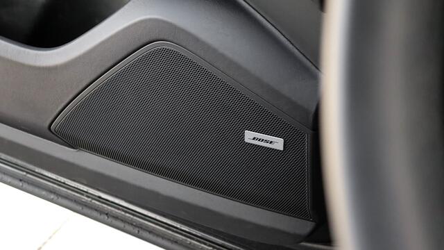 Porsche CAYENNE 3.0 E-Hybrid SportDesign | BOSE Sound | Achterasbesturing | HD Matrix | PPF | Trekhaak | Surround View