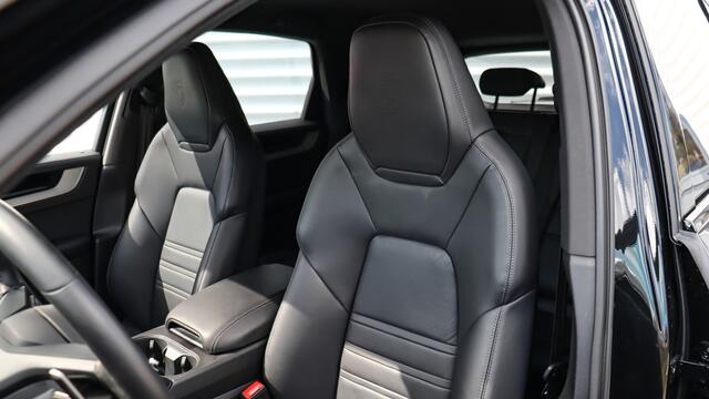 Porsche CAYENNE 3.0 E-Hybrid SportDesign | BOSE Sound | Achterasbesturing | HD Matrix | PPF | Trekhaak | Surround View