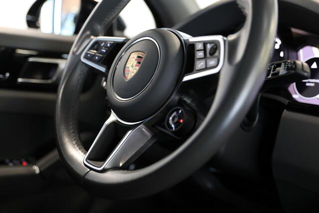 Porsche CAYENNE 3.0 E-Hybrid | Nachtzicht assistent | Sportdesign | Bose | Matrix | 22'' | Softclose