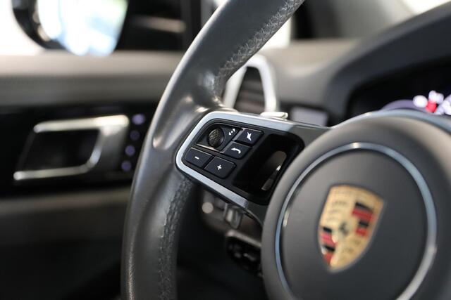 Porsche CAYENNE 3.0 E-Hybrid | Nachtzicht assistent | Sportdesign | Bose | Matrix | 22'' | Softclose