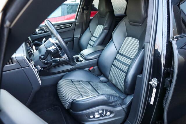 Porsche CAYENNE Coupé 3.0 E-Hybrid 340PK | Carbon | Bose