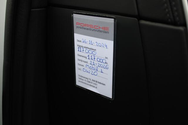 Porsche CAYENNE Coupé 3.0 E-Hybrid Carrarawit Metallic Panoramadak Luchtvering Achterasbesturing Softclose Vol-Leder NL-Auto