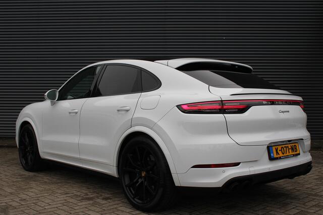 Porsche CAYENNE Coupé 3.0 E-Hybrid Carrarawit Metallic Panoramadak Luchtvering Achterasbesturing Softclose Vol-Leder NL-Auto