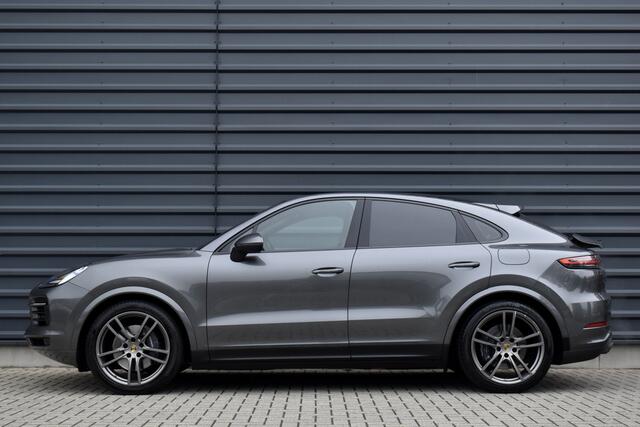 Porsche CAYENNE Coupé 3.0 E-Hybrid 462pk | Panoramadak | Sport Chrono | Achterasbesturing | 21'' Velgen | Leder Dashbord | Orig. NL |