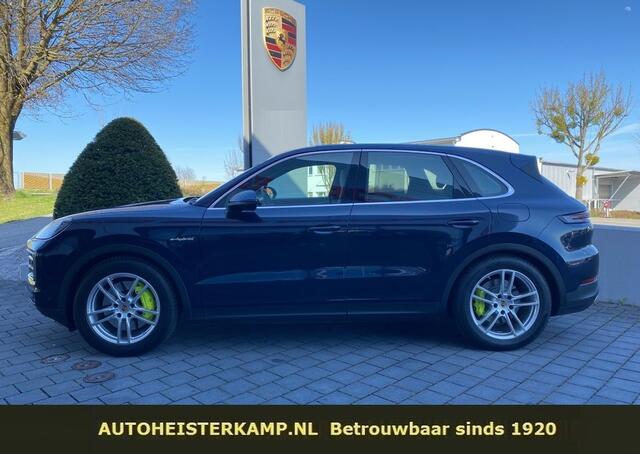 Porsche CAYENNE 3.0 E-Hybrid 470 PK ACC Panoramadak Head-Up BOSE 20 Inch