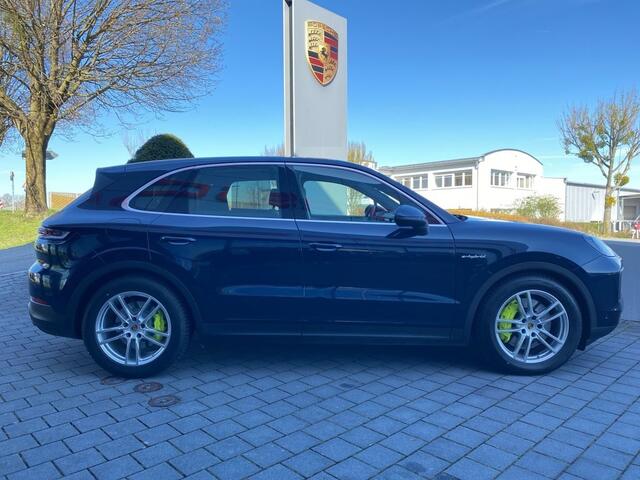Porsche CAYENNE 3.0 E-Hybrid 470 PK ACC Panoramadak Head-Up BOSE 20 Inch